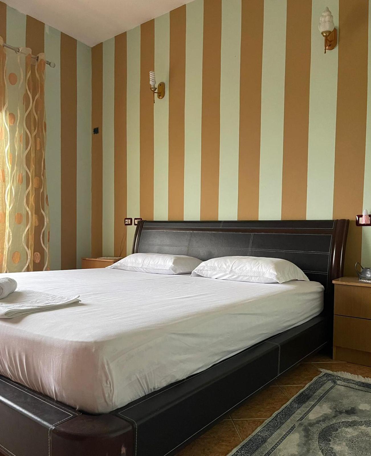 Guest House Lengo Гірокастра Екстер'єр фото