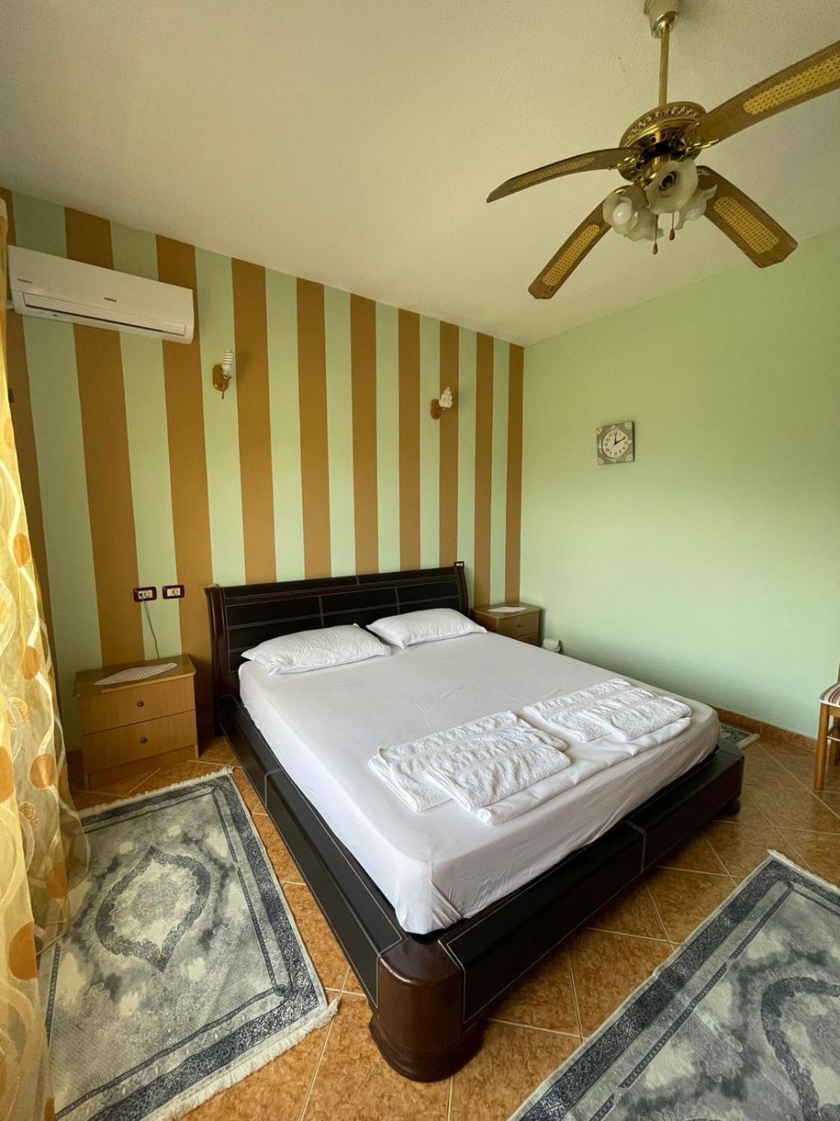 Guest House Lengo Гірокастра Екстер'єр фото